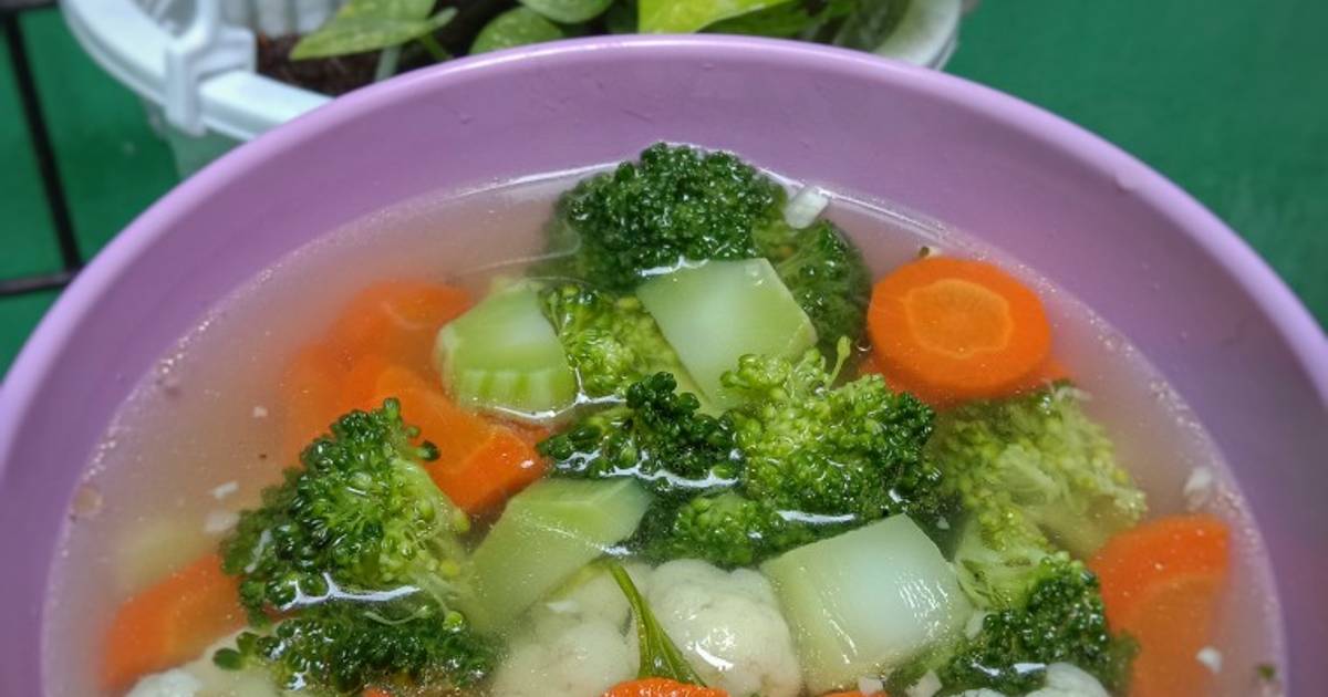 Resep Sup Sayur Dengan Bonggol Brokoli Oleh Mami Kenzie Cookpad