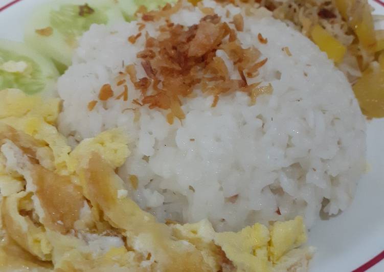 Nasi liwet tanpa santan