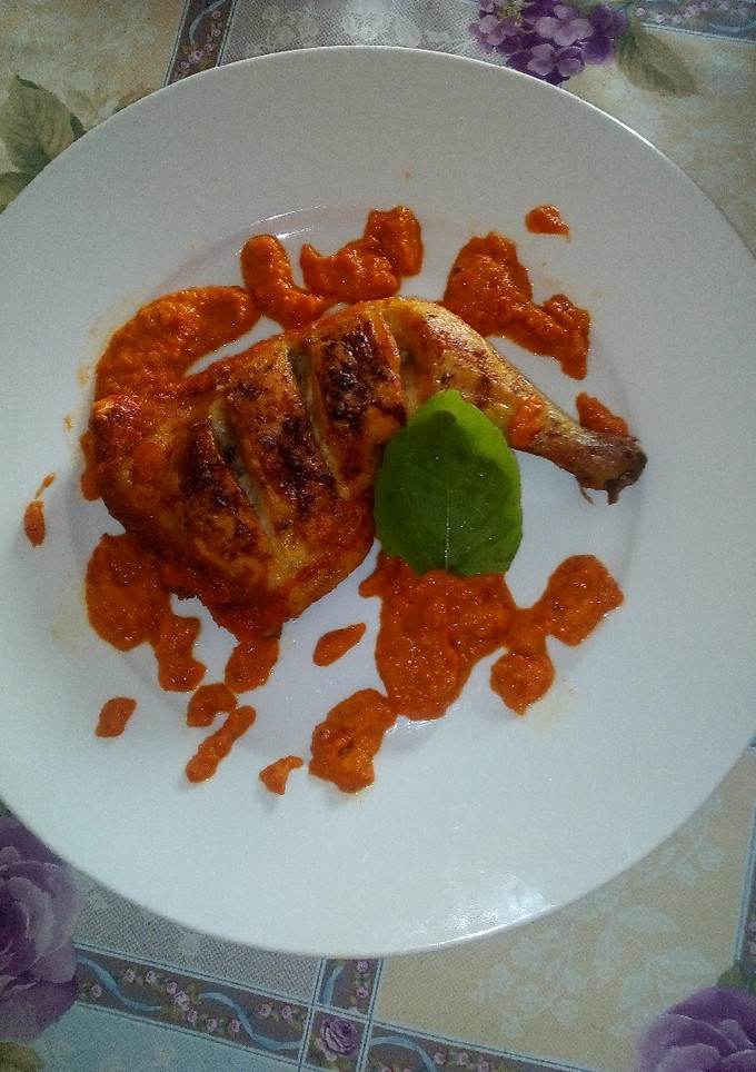 Una foto de Pollo al horno con verduras fácil