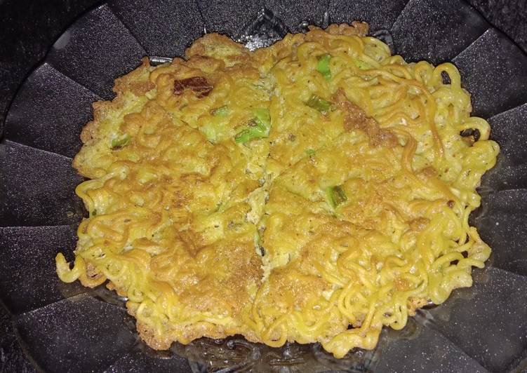 Langkah Mudah untuk Menyiapkan Omelet Indomie Soto, Lezat Sekali