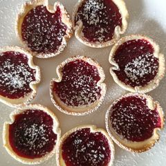 Easy peasy raspberry tarts A picture of Easy peasy raspberry tarts.