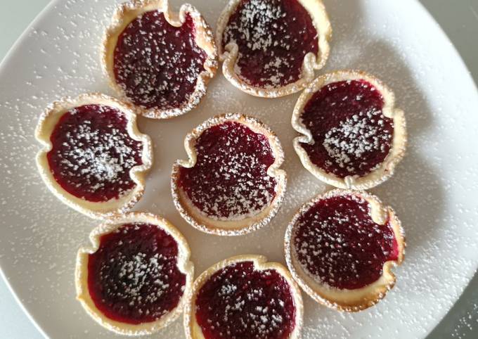 Easy peasy raspberry tarts