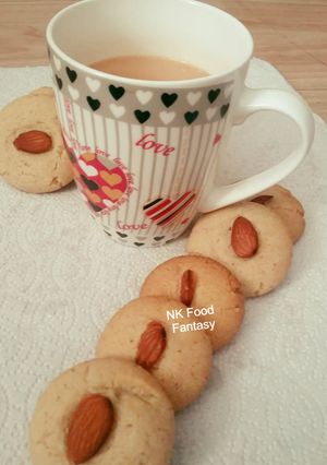 A picture of Almond Cookies.