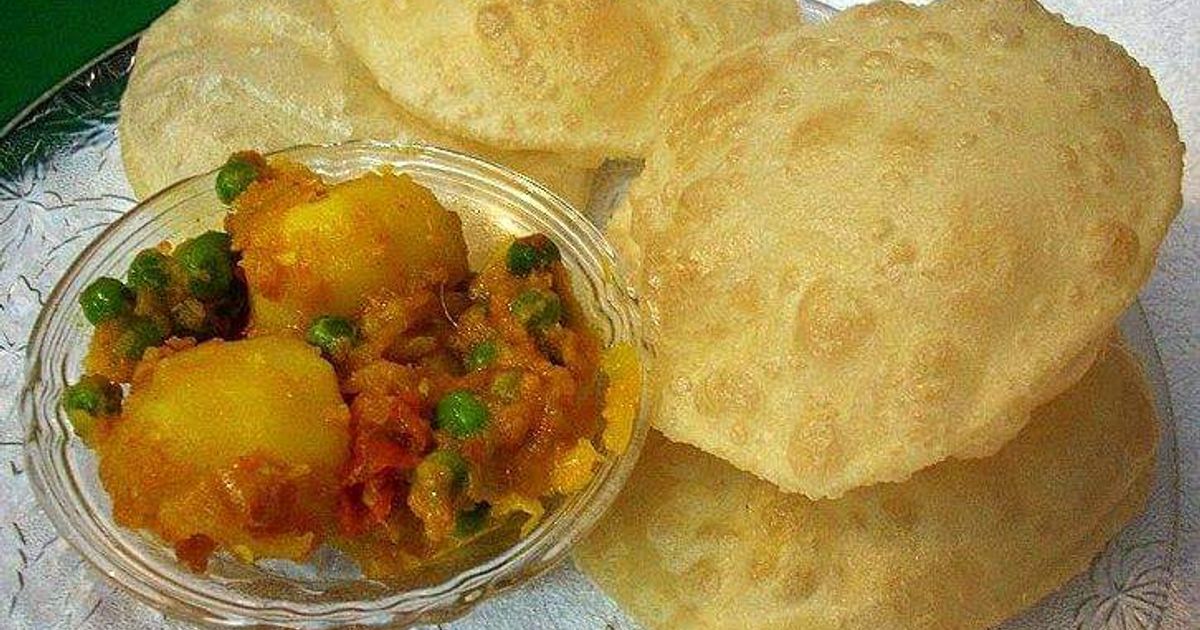 Puri and Dum aloo
