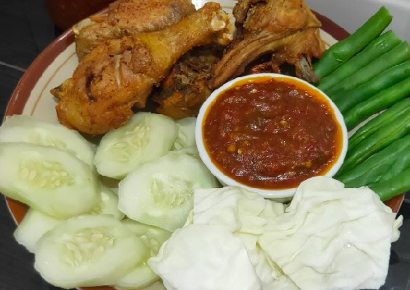 Ayam Penyet Khas Lamongan