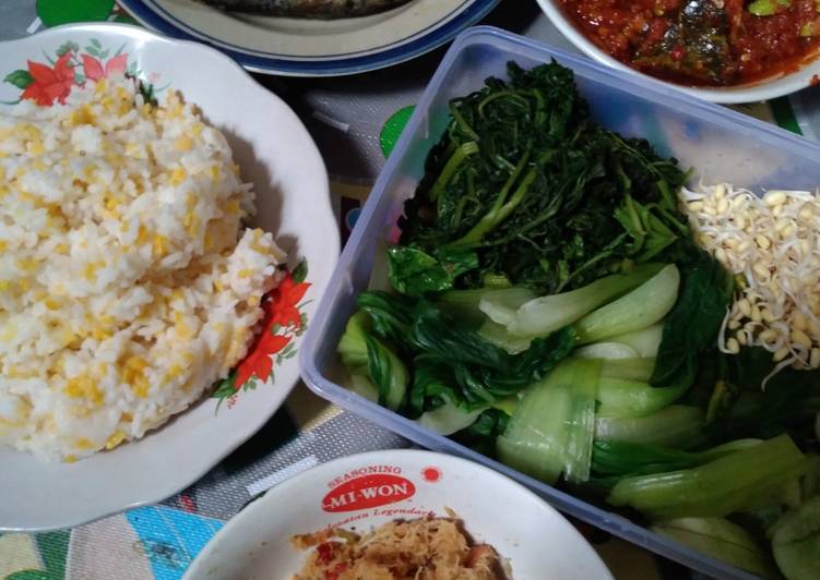 Sego jagung komplit..