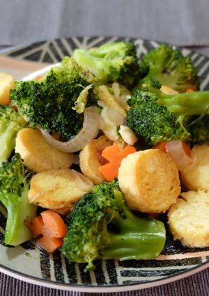 Foto resep Tumis Brokoli Tofu Wortel Saos Tiram