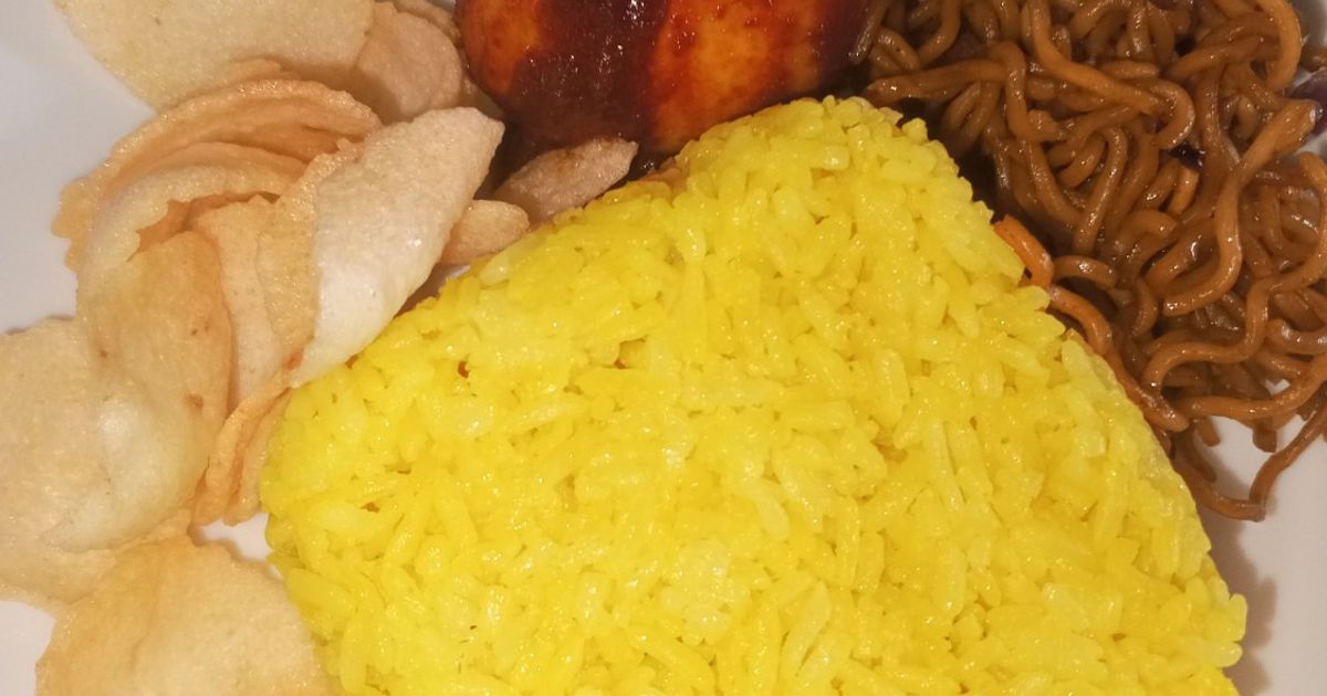 Nasi Kuning Harum Santan, Praktis Pakai Magicom