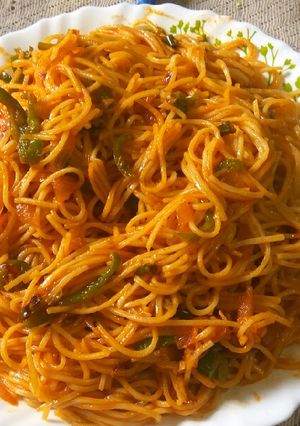 नूडल्स (Noodles recipe in hindi) रेसिपी मुख्य फोटो
