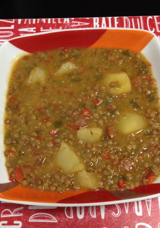 Una foto de Lentejas con chistorra y comino