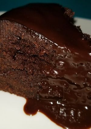 A picture of Instant Pot Dark Chocolate brownies.