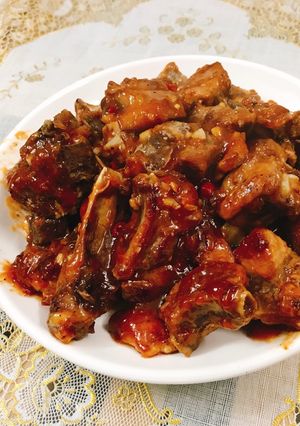 Hình của món Sườn xào chua ngọt.