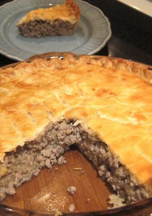 A picture of Tourtiere Quebecoise (meat pie).