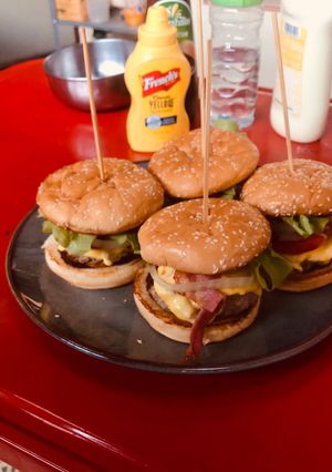 รูปของ Classic Cheese Burgers