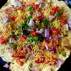A picture of Masala papad.