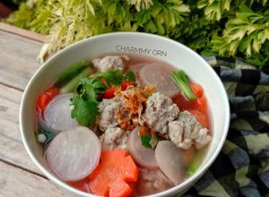 รูปของ ต้มจืดแรดิชหมูสับ