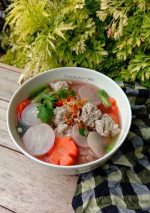 A picture of Radish and Pork Soup.