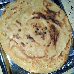 A picture of Khasta karara paratha.