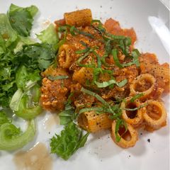 A picture of Chicken bolognese.
