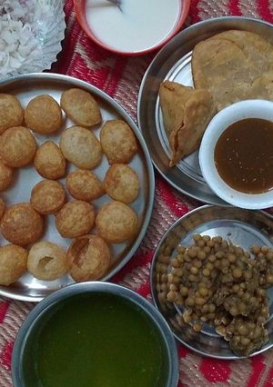 A picture of Panipuri.
