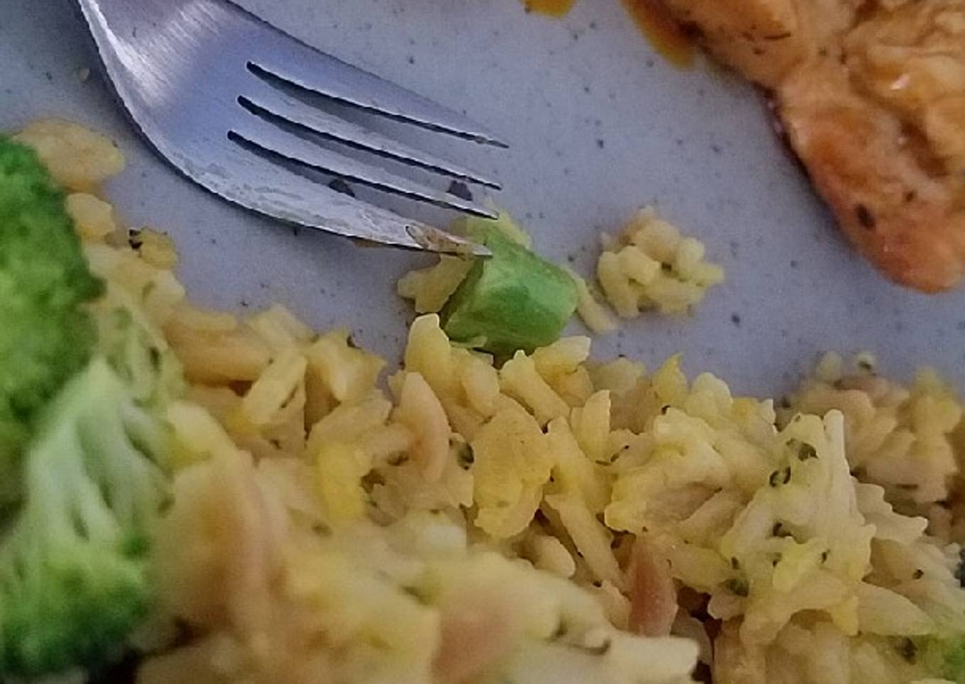 Seasoned Baked Chicken and Cheddar Broccoli Rice