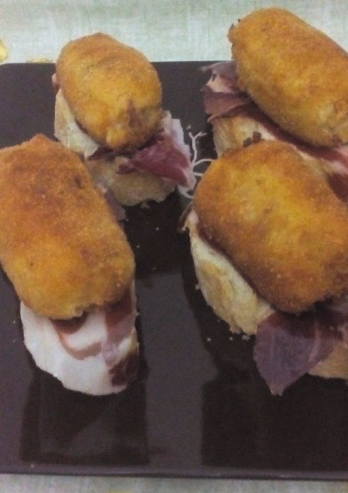 Una foto de Montadito de paleta Ibérica de bellota