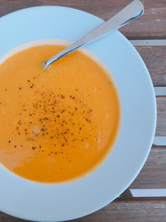 Una foto de Puré de calabaza, patata, zanahoria y puerro