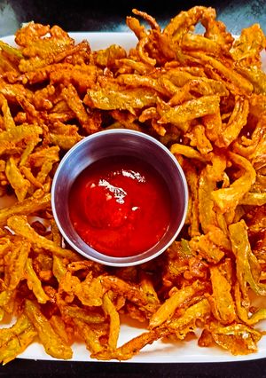 A picture of Chow chow crispy fritter.