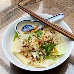 A picture of Biangbiang mian/noodles (handpulled noodles).