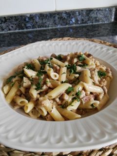 Una foto de Macarrones con setas y soja