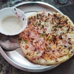 A picture of Beetroot Uttapam.