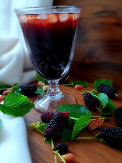 عکسی از دستور شربت توت سیاه (مرحله به مرحله)