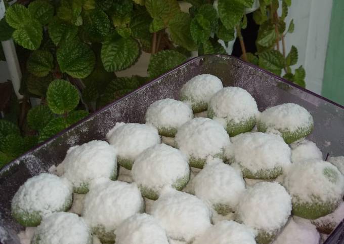 How to Prepare Yummy Putri Salju Pandan