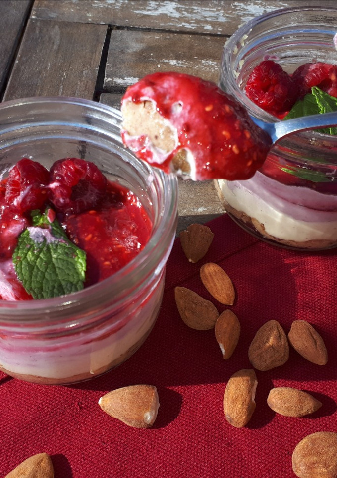 Una foto de Cheesecake vegano de frambuesa