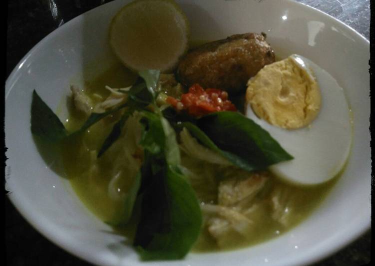 Soto Ayam Kuah Santan