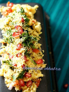 A picture of Dhokla bhel.