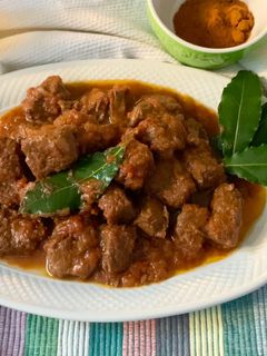 Foto di Gulasch di bovino adulto a modo mio