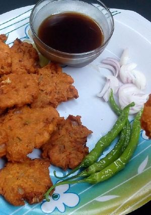 ટીકડી ભજીયા રેસીપી મુખ્ય ફોટો
