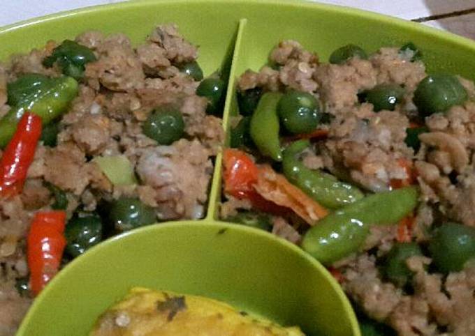 Resep Oseng Oncom Pedes oleh Emyzubir - Cookpad