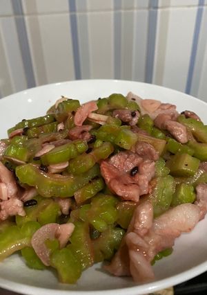 Foto resep Tumis Pare angkak