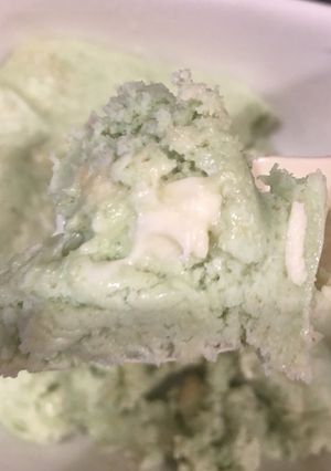 A picture of Key Lime white Chocolate Macadamia Nut mug cake.