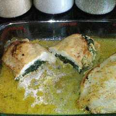 A picture of Pechuga rellena.