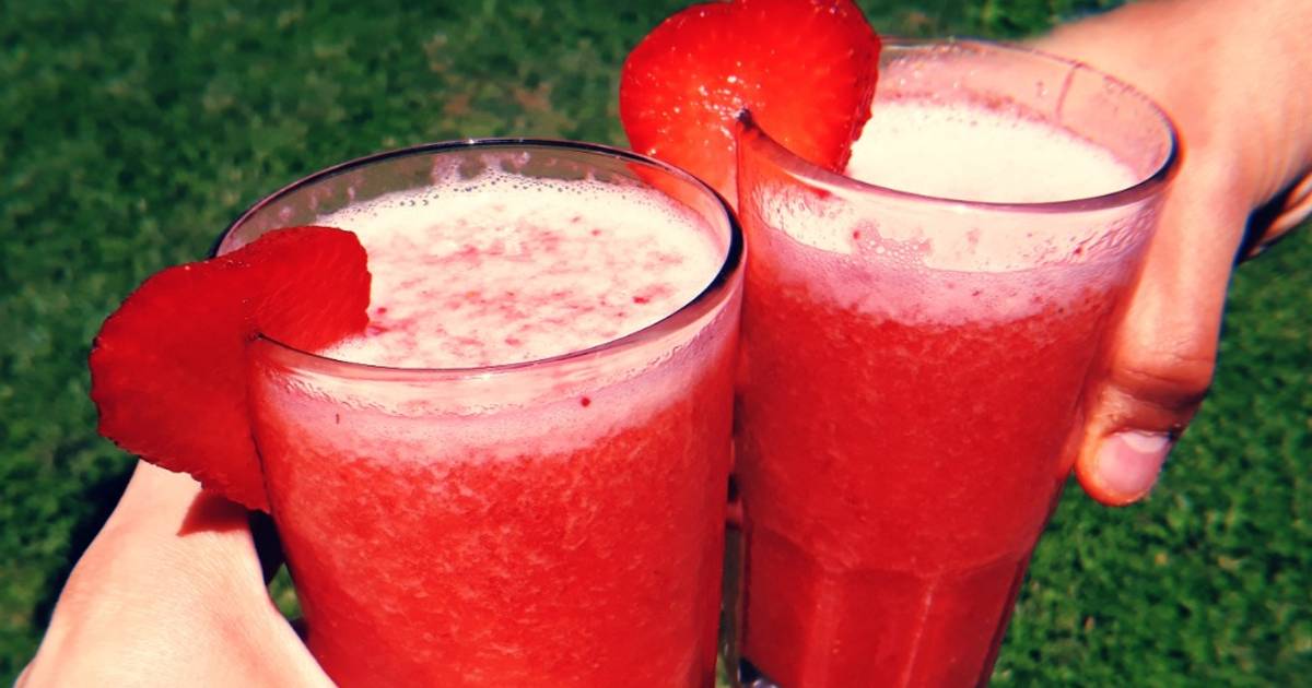 Licuado De Frutilla Y Pi A Receta De Caro Gonz Lez Schell Cookpad