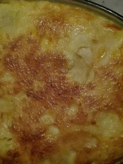 Una foto de Pastel de patatas relleno de beicon lonchas de queso Jamón York