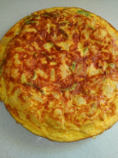 Una foto de Tortilla de patata y calabacín