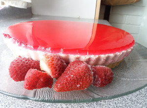 Una foto de Torta de yogurt y jalea sin horno
