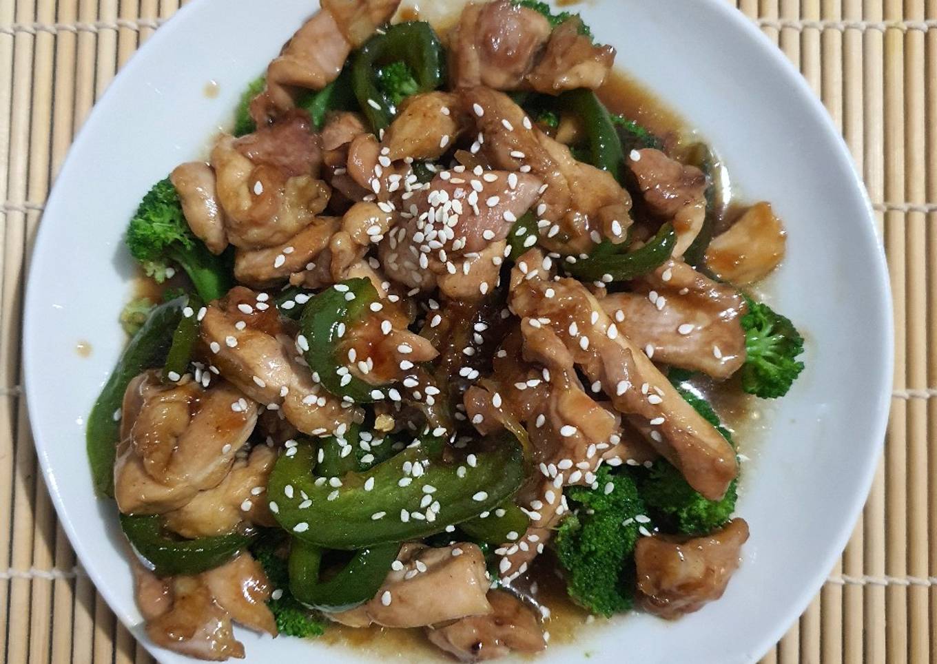 Brokoli ayam paprika saus teriyaki ala fe