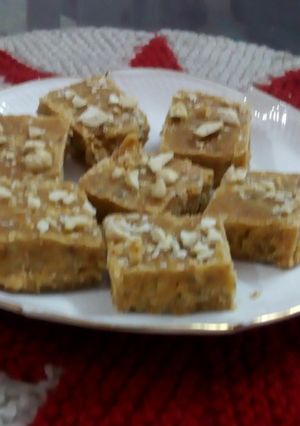 A picture of Sohan papdi.