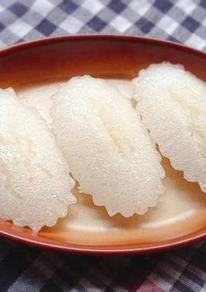A picture of Steamed Honeycomb Cake (Bánh bò hấp) (Method 1).