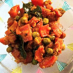 A picture of Gajar and matar sabji or Carrot and green peas sabji.